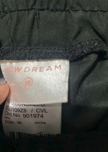 LC Waikiki Siyah Rahat Kesim Midi Kadın Şort