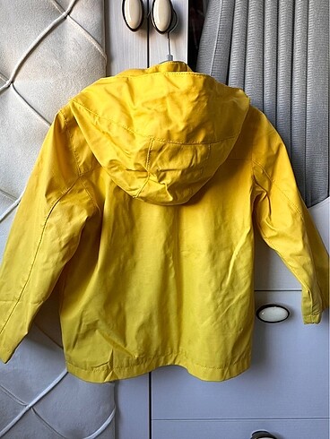Sarı yağmurluk - Görsel 5