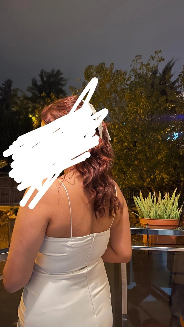 Beyaz V Yakalı Uzun Gelinlik - Görsel 2