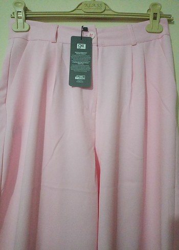 Diğer Pembe Pilili Kumaş Pantolon