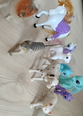 Çeşitli Renkli Hayvan ve At Figürleri - Görsel 3