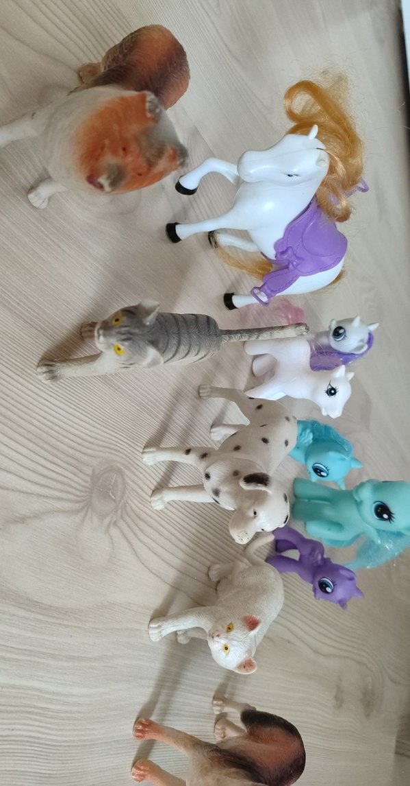 Çeşitli Renkli Hayvan ve At Figürleri - Görsel 3