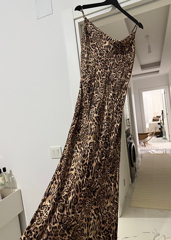 LC Waikiki Leopar midi saten elbise