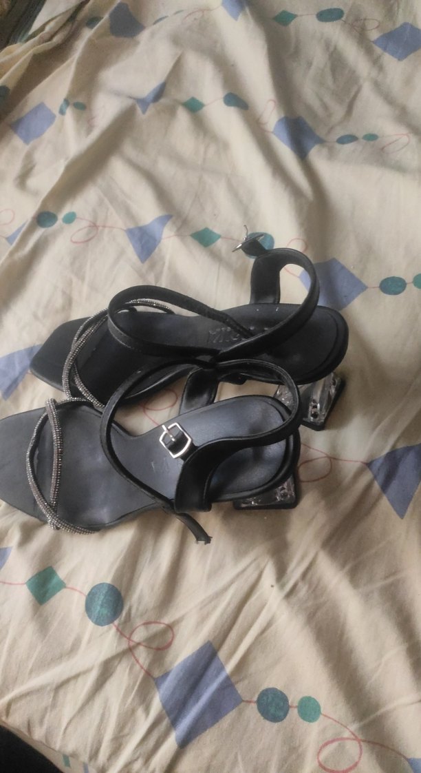 Parlak Siyah Stiletto Topuklu Kadın Abiye Ayakkabı - Görsel 3