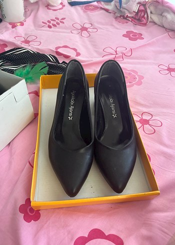 Kadın Siyah Blok Topuklu Stiletto