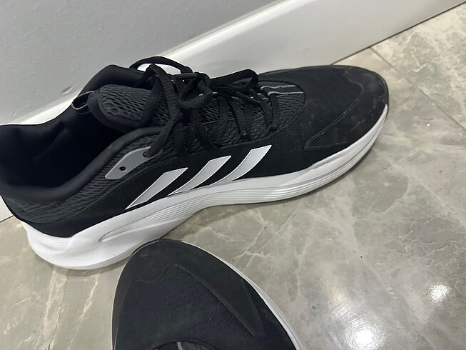 Adidas Spor Ayakkabı