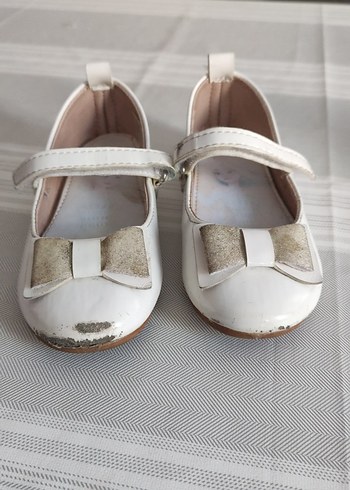 Kız Çocuk Beyaz Tokalı Babet Ayakkabı - Görsel 2
