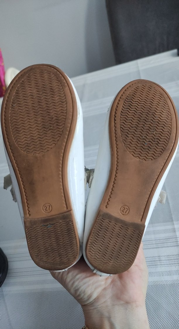 Kız Çocuk Beyaz Tokalı Babet Ayakkabı - Görsel 4