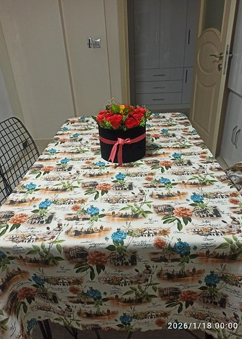 Çiçek Desenli Çok Renkli Masa Örtüsü - Görsel 11