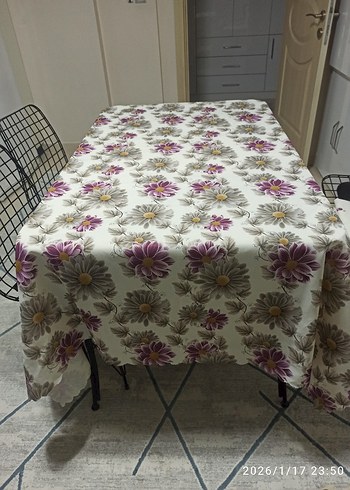 Çiçek Desenli Çok Renkli Masa Örtüsü - Görsel 8
