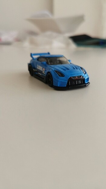 Hot wheels nissan gtr r35 