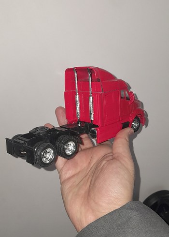 Kırmızı Oyuncak Tır - Görsel 5