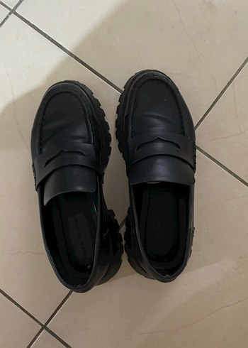 Pull and Bear Siyah Minimalist Platform Topuklu Kadın Loafer