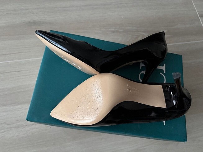İnci stiletto ayakkabı