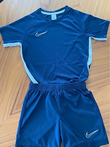 Nike takım