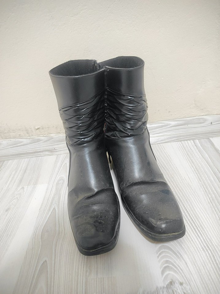 Siyah Deri Kadın Dolgu Topuklu Bot - Görsel 2