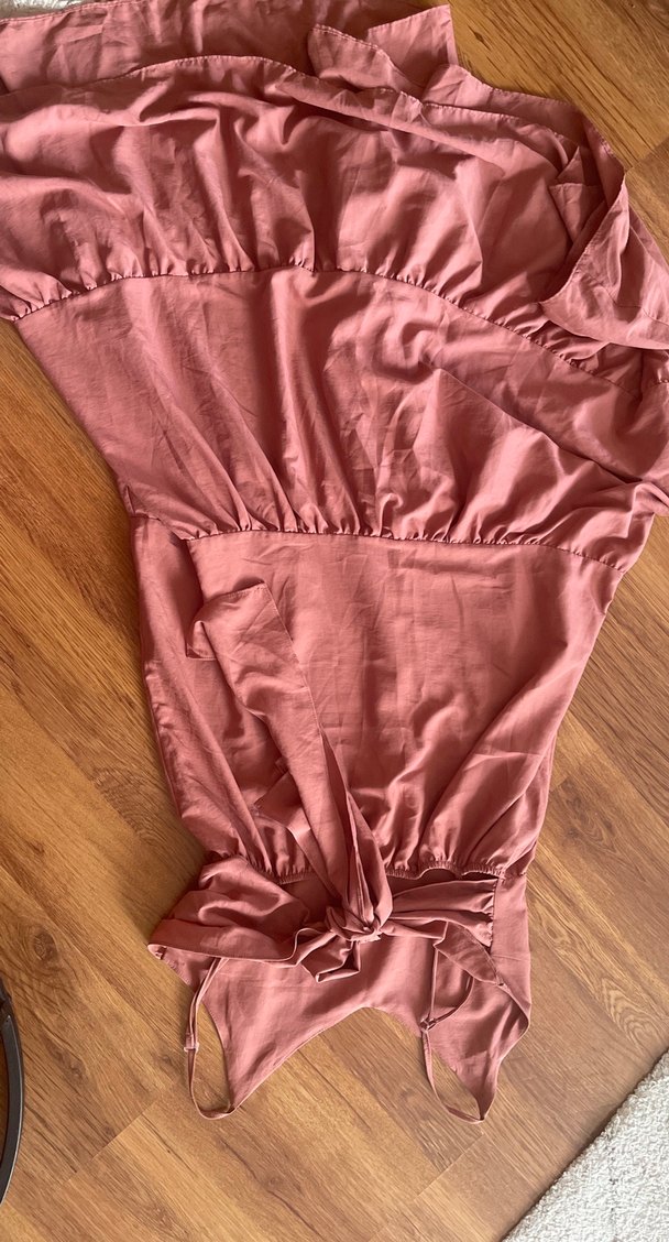 Pembe Uzun  Eteği Kat Kat Detaylı elbise - Görsel 4