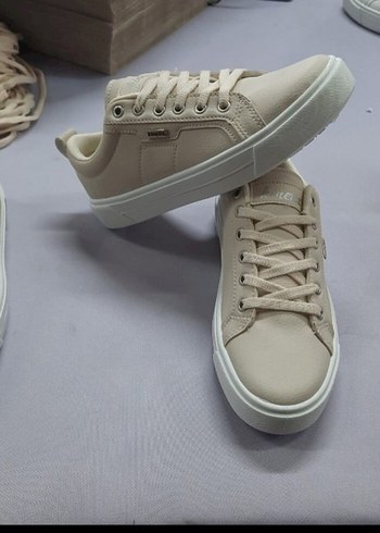 Diğer Bej Bağcıklı Kadın Sneakers