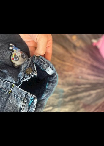 Gri Nakışlı Erkek Çocuk Kot Pantolon - Görsel 3