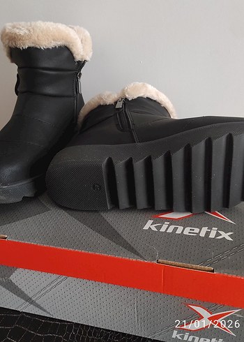 Kinetix Siyah Kürklü Kadın Bot - Görsel 3