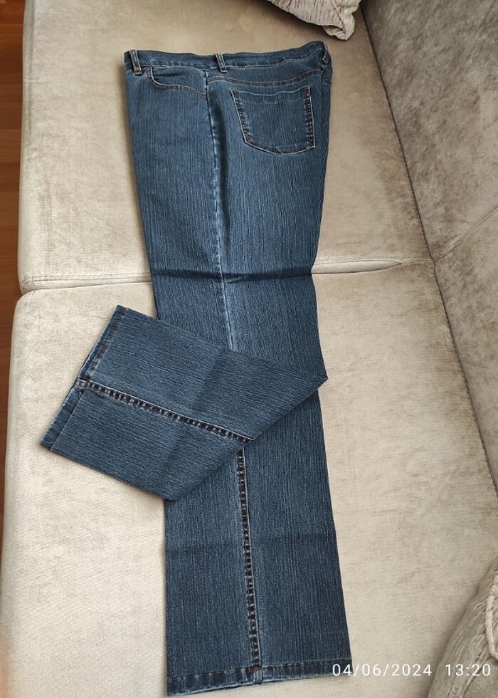 Kadın kot pantalon. - Görsel 2