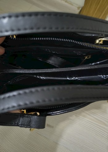 Guess Guess Kadın Siyah Zincir Detaylı Deri Çanta