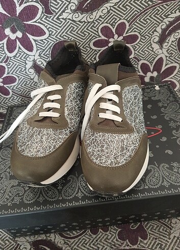İNCİ HAKİ KADIN SNEAKER