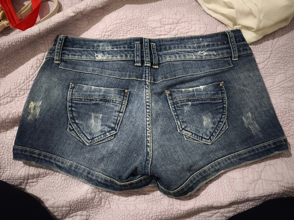 Düğmeli Mini Denim Kot Şort - Görsel 3