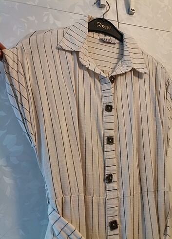 Yırtmaçlı keten elbise  - Görsel 5