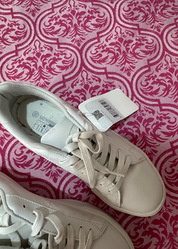 Beyaz Bağcıklı Kadın Sneaker - Görsel 8