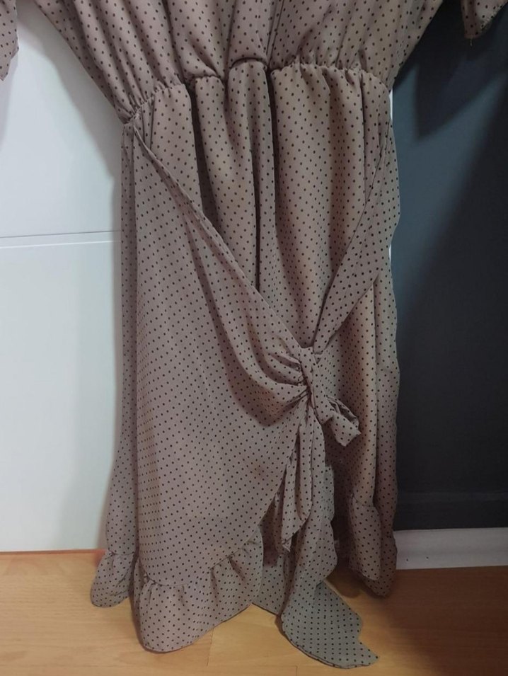 puantiyeli vizon renk elbise - Görsel 5