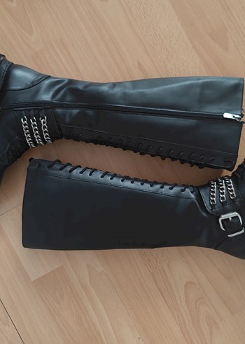 Zincir Detaylı Siyah Uzun Gotik Postal - Görsel 10