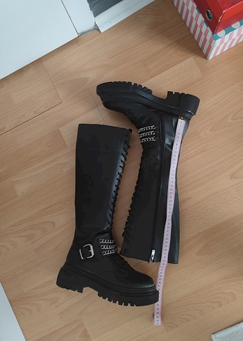 Zincir Detaylı Siyah Uzun Gotik Postal - Görsel 11