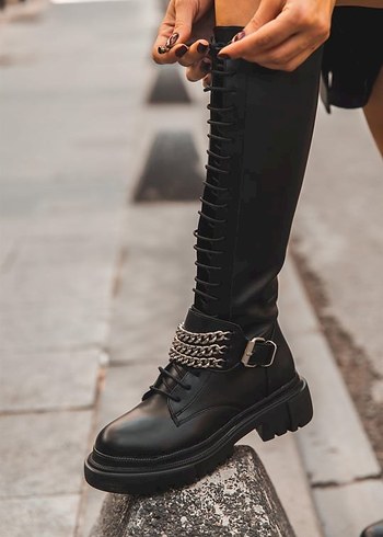 Zincir Detaylı Siyah Uzun Gotik Postal - Görsel 4