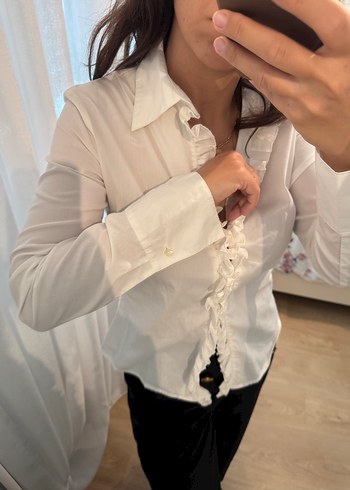 s Beden beyaz Renk Banana republic Kadın Beyaz Fırfırlı V Yakalı Gömlek