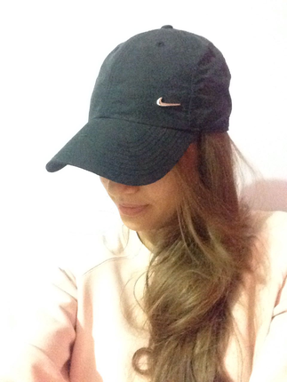 Siyah nike şapka