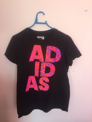 Adidas tişört 