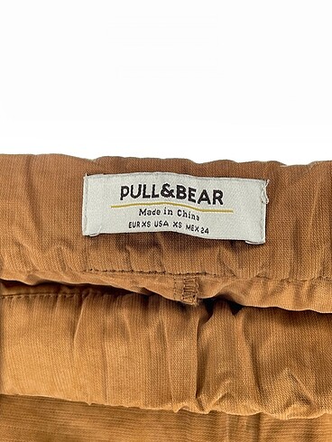 xs Beden çeşitli Renk Pull and Bear Kumaş Pantolon %70 İndirimli.