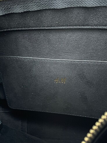 Beden H&M Kol Çantası %70 İndirimli.