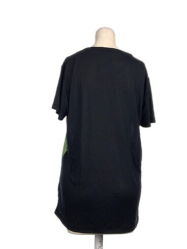 l Beden Primark T-shirt %70 İndirimli.