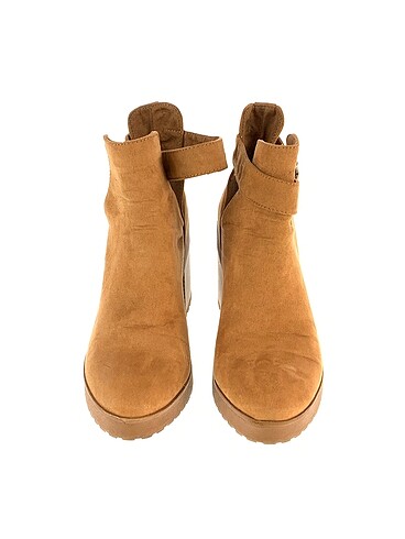 38 Beden Bershka Bot %70 İndirimli.
