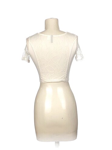 36 Beden H&M T-shirt %70 İndirimli.