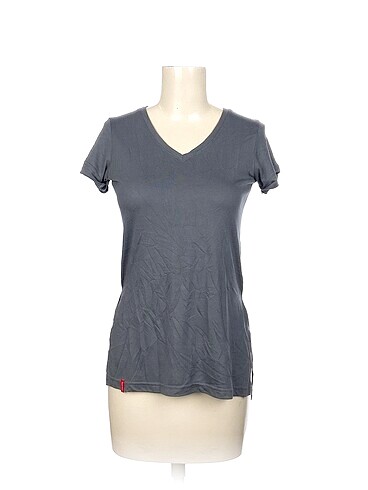 PreLoved T-shirt %70 İndirimli.