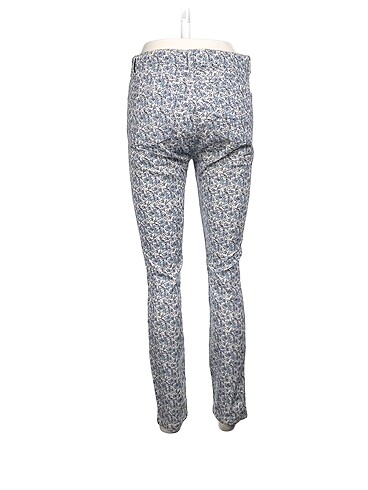 30 Beden Koton Skinny %70 İndirimli.