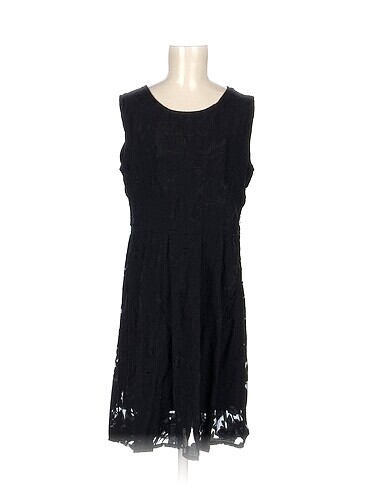 PreLoved Kısa Elbise %70 İndirimli.