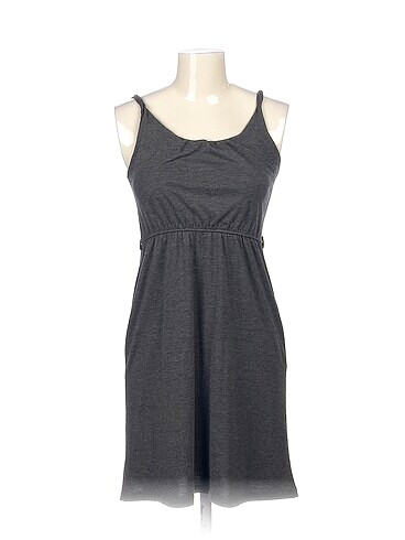 PreLoved Kısa Elbise %70 İndirimli.