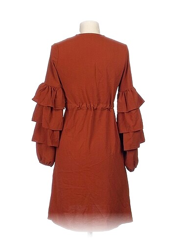 36 Beden PreLoved Kısa Elbise %70 İndirimli.