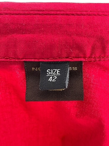 s Beden kırmızı Renk PreLoved Gömlek %70 İndirimli.