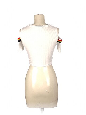 s Beden PreLoved T-shirt %70 İndirimli.