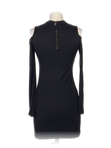 s Beden PreLoved Kısa Elbise %70 İndirimli.